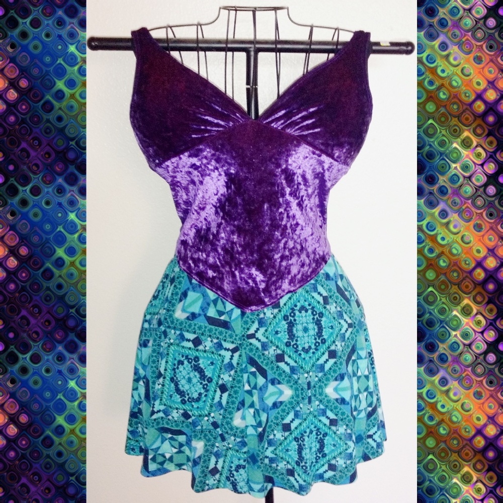 LAST CHANCE! Vintage 90s Crushed Velvet Princess